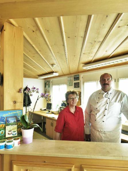 Chemihuttli Hotel Axalp Buitenkant foto